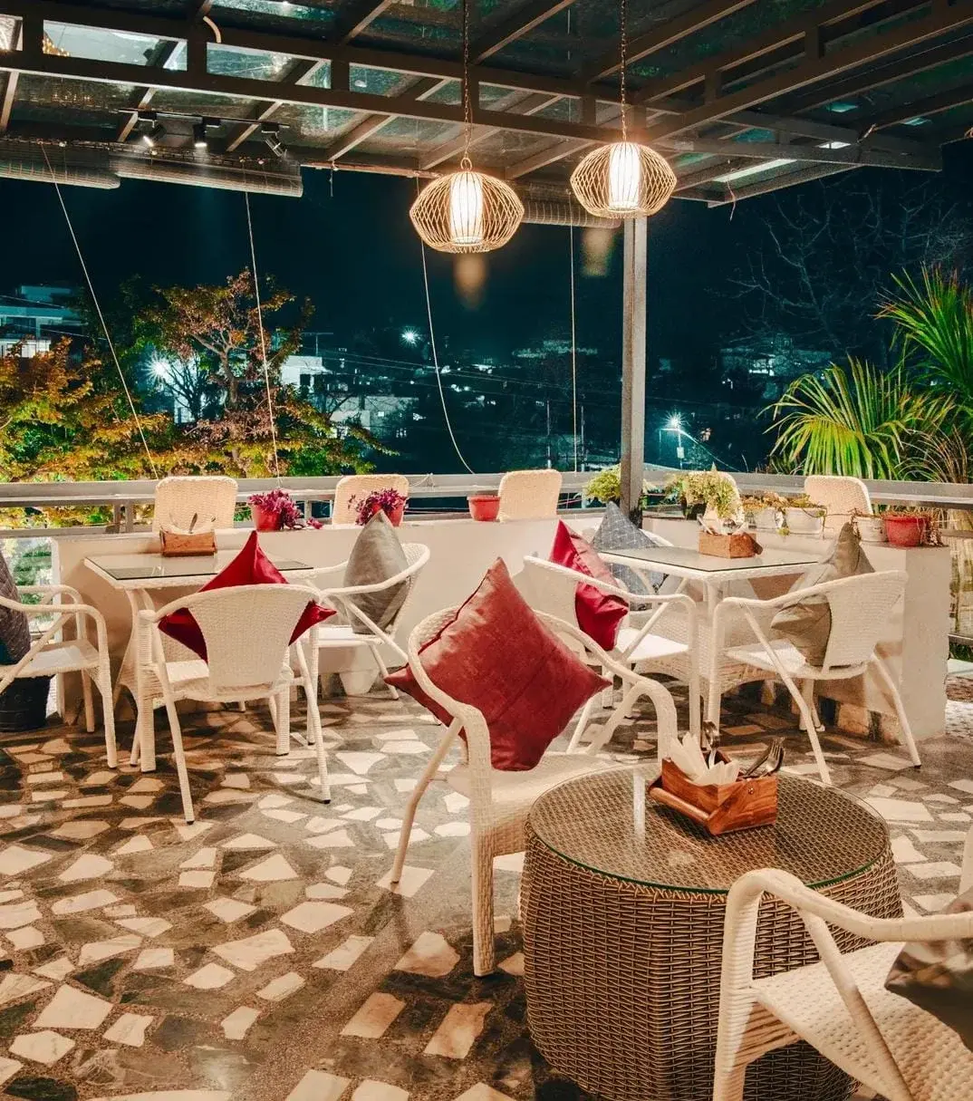 Rooftop Bar and outdoor seating